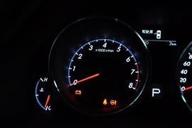 2013款丰田锐志2.5V尚锐导航版