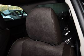 2013款丰田锐志2.5V尚锐导航版