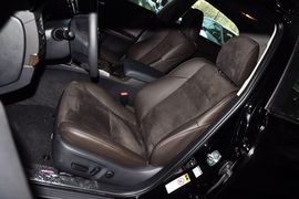 2013款丰田锐志2.5V尚锐导航版