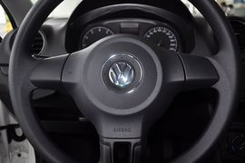2013款大众捷达1.4L手动时尚型