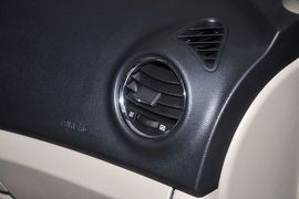 2012款长安逸动1.6L
