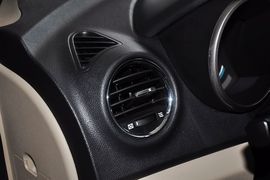 2012款长安逸动1.6L