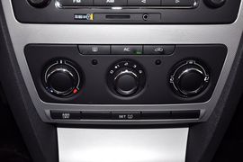 2014款斯柯达明锐1.6L手动逸杰版