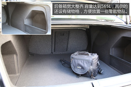 迈腾2013款1.8T尊贵型实用性解析