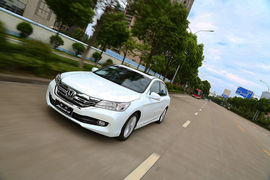 2013款第九代雅阁外出试驾