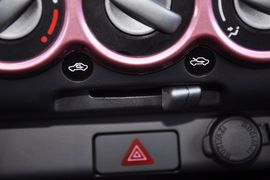 2013款铃木奥拓1.0L手动20周年限量版