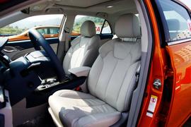 2014款比亚迪秦试驾