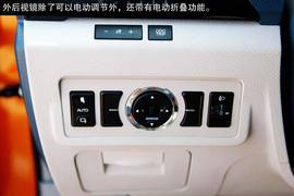 2014款比亚迪秦试驾