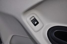 2014款东风雪铁龙爱丽舍1.6L手动型