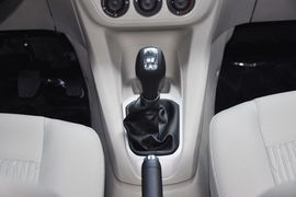 2014款东风雪铁龙爱丽舍1.6L手动型