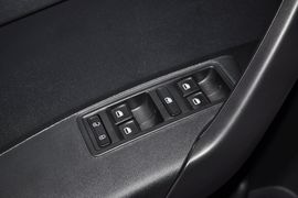2013款全新桑塔纳1.6L自动风尚版
