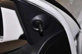 2013款全新桑塔纳1.6L自动风尚版