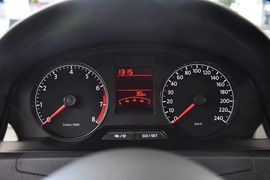 2013款全新桑塔纳1.6L自动风尚版