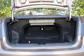 与“标杆”比高