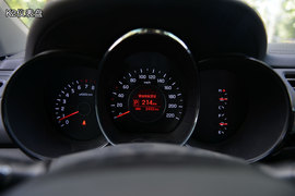 与“标杆”比高