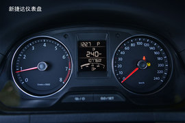 与“标杆”比高