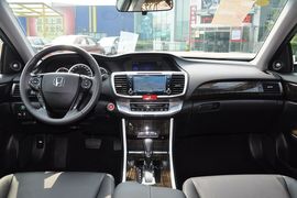 2014款雅阁2.4EXN豪华导航版实拍