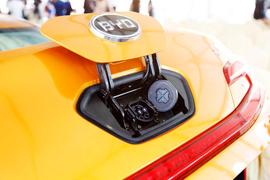 2014款比亚迪秦试驾