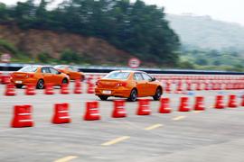 2014款比亚迪秦试驾