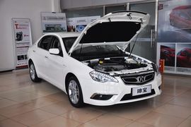 2013款北京绅宝2.0T舒适版