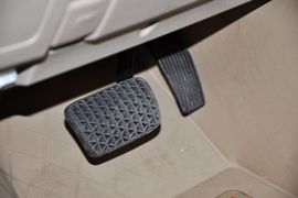 2013款北京绅宝2.0T舒适版