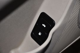 2013款北京绅宝2.0T舒适版