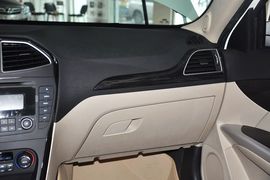 2013款北京绅宝2.0T舒适版