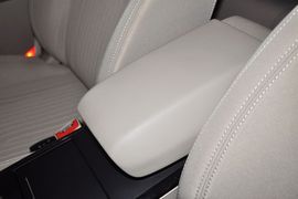 2013款北京绅宝2.0T舒适版