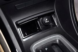 2013款北京绅宝2.0T舒适版