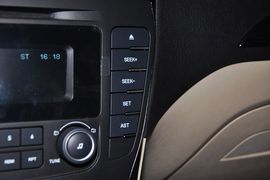 2013款北京绅宝2.0T舒适版