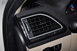 2013款北京绅宝2.0T舒适版