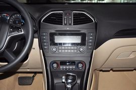 2013款北京绅宝2.0T舒适版