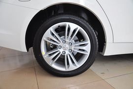 2013款北京绅宝2.0T舒适版