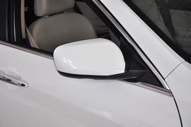 2013款北京绅宝2.0T舒适版