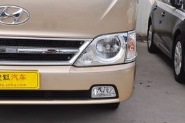 2013款四川现代康恩迪3.9L手动豪华型17座