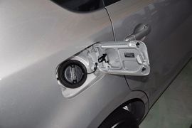 2013款日产骊威1.6XE
