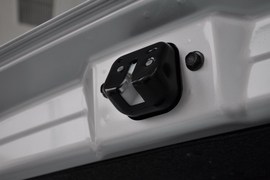 2013款日产骊威1.6XE