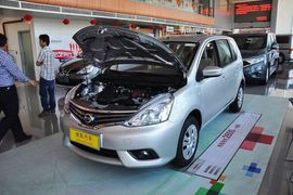 2013款日产骊威1.6XE