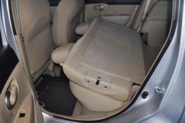 2013款日产骊威1.6XE
