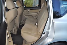 2013款日产骊威1.6XE