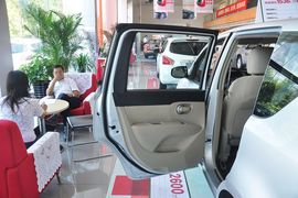 2013款日产骊威1.6XE