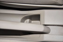 2013款日产骊威1.6XE