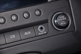 2013款日产骊威1.6XE