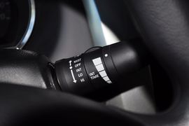 2013款日产骊威1.6XE