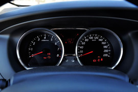 2013款日产骊威1.6XE