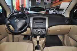 2013款日产骊威1.6XE