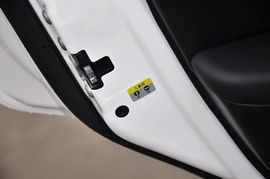 2013款哈弗H6运动版1.5T手动两驱尊贵型