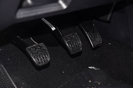 2013款哈弗H6运动版1.5T手动两驱尊贵型