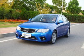   2013款三菱风迪思1.8L CVT大连试驾实拍