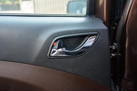 2017款东风风行景逸X3